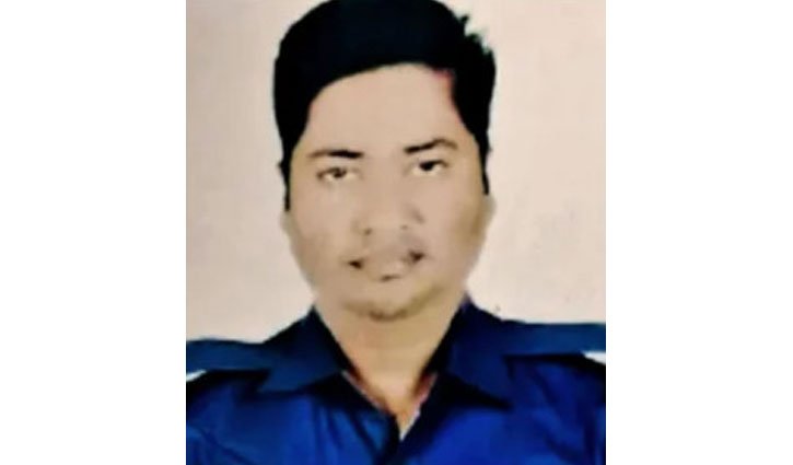 উদ্ধারকাজে গিয়ে ট্রাকচাপায় পুলিশ সদস্য নিহত