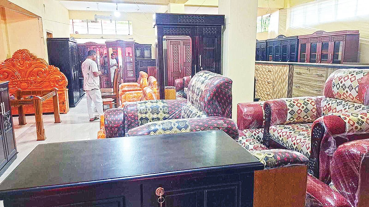 রাজশাহীতে মুক্তিযোদ্ধা কমপ্লেক্স ভাড়া দিল কে, জানে না কেউ  