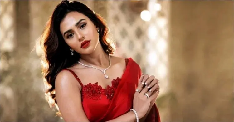 তুচ্ছ বিষয়ে শিল্পীদের আদালতে নেওয়া লজ্জাজনক : নুসরাত ফারিয়া