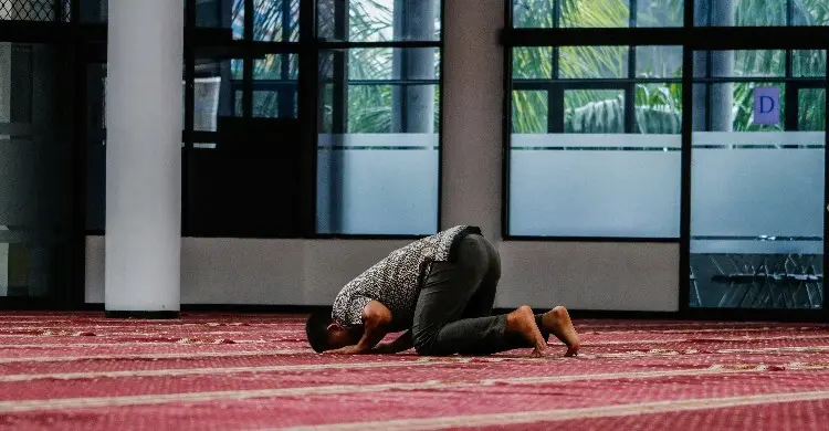 চাশতের নামাজের ফজিলত, নিয়ম ও সময়