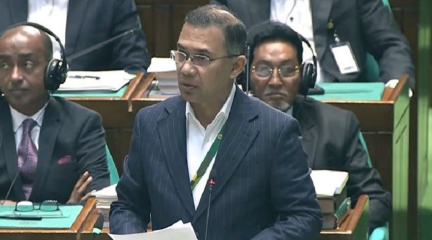 জ্বালানি সংকট মোকাবিলায় এলএনজি আমদানি বাড়ানোর উদ্যোগ: প্রধানমন্ত্রী