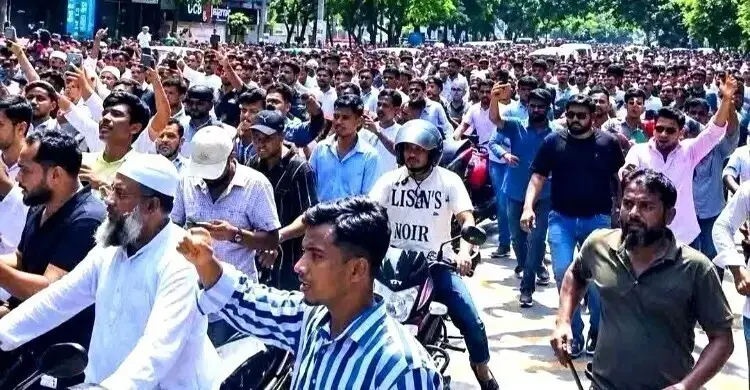 ঢাকায় কার্যক্রম নিষিদ্ধ আওয়ামী লীগের ৩২ নেতাকর্মী গ্রেফতার