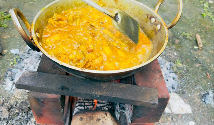 কুমিল্লায় ৩ দিন গ্যাস নেই, চুলা বন্ধ— নগরবাসীর দুর্ভোগ