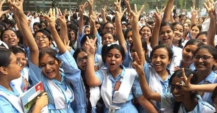এসএসসিতে পাসের হারে শীর্ষে ঢাকা বোর্ড, তলানিতে সিলেট
