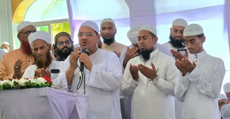 বিশ্বজয়ী হাফেজদের রাষ্ট্রীয় স্বীকৃতি দেওয়া উচিত: চরমোনাই পীর