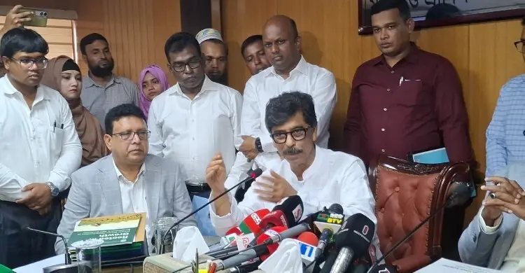 নিরাপদ খাদ্য নিশ্চিতে সারাদেশে মাটির পরীক্ষা চালানো হচ্ছে