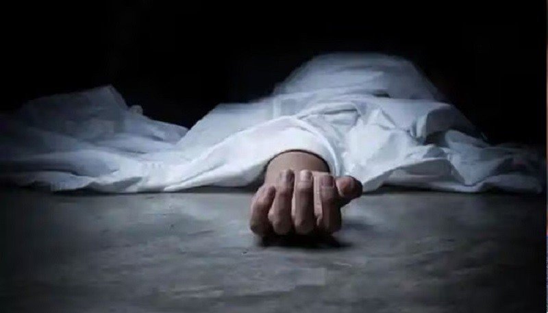 কুমিল্লায় ট্রেনে কাটক পড়ে দাদি নাতনি নিহত