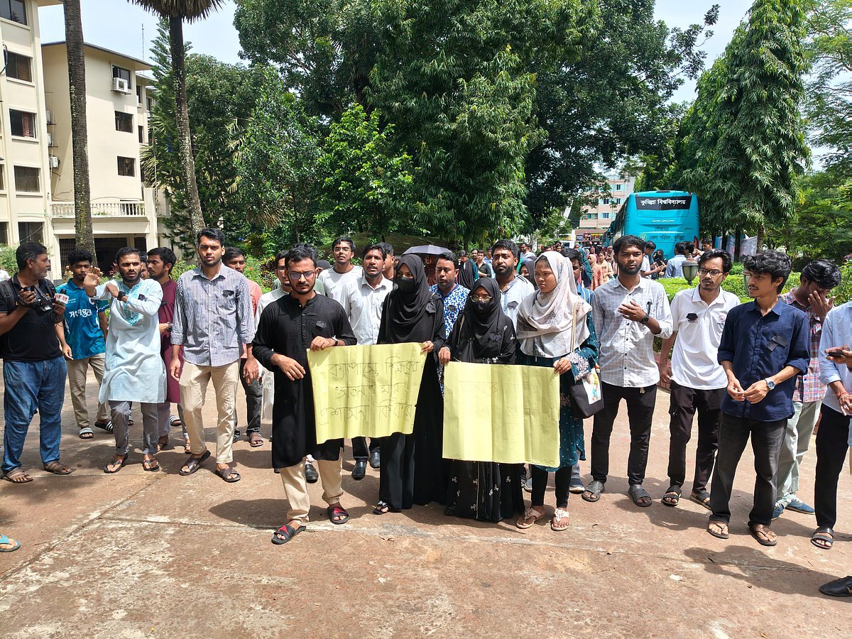 ফেসবুকে মা–বাবাকে দোষারোপ ও পরামর্শের ভিড়ে অপ্রতিম হত্যার দায়ের প্রশ্ন কি আড়াল হচ্ছে