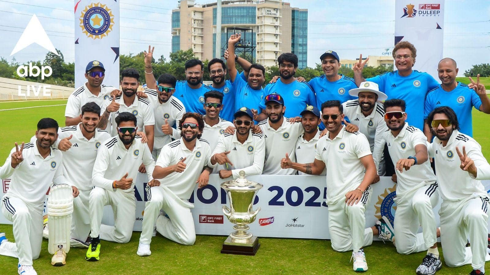 Duleep Trophy: কাল থেকে শুরু দলীপ ট্রফি, কোন ক্রিকেটারদের দিকে থাকবে নজর? টুর্নামেন্টের ফর্ম্যাট কী?