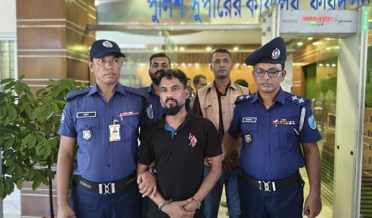 ফরিদপুরে গুলি ছুড়ে ভাইরাল যুবক গ্রেপ্তার