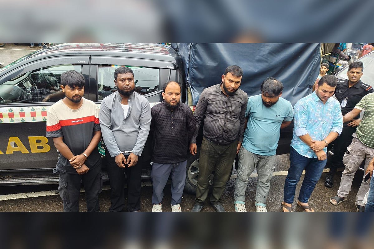 পর্যটকের বেশে কক্সবাজার থেকে ইয়াবা পাচারে ‘বাইকার গ্যাং’, গ্রেপ্তার ৬