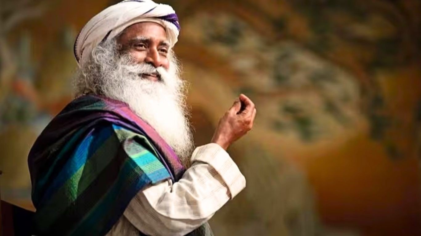 রোজ সকালে মাত্র দু'টি খাবার খেয়েই এত ফিট সদগুরু,  আপনিও খেতে পারেন?