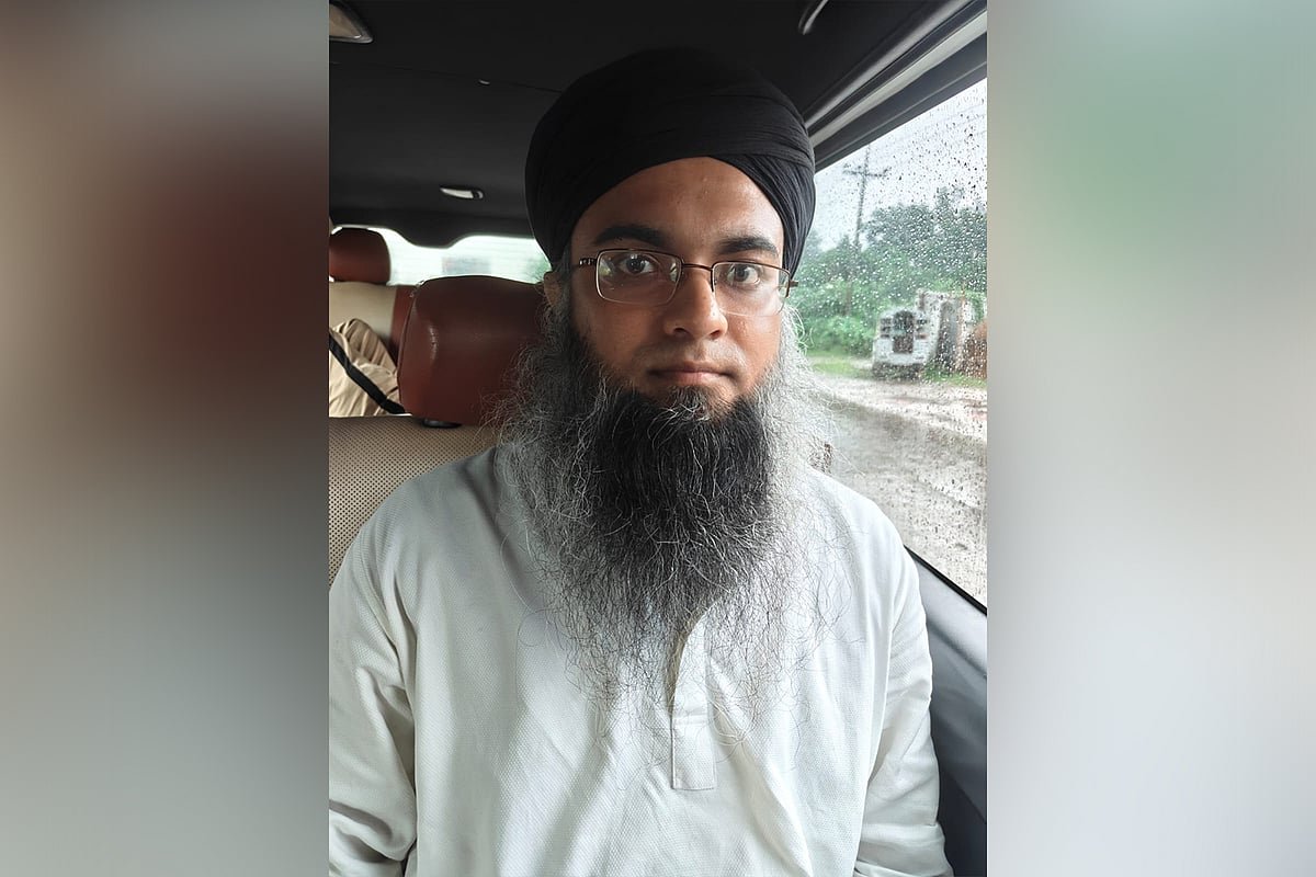 প্রধানমন্ত্রীকে নিয়ে আপত্তিকর পোস্ট: এনসিপি থেকে অব্যাহতি পাওয়া সালাউদ্দীনকে গ্রেপ্তার