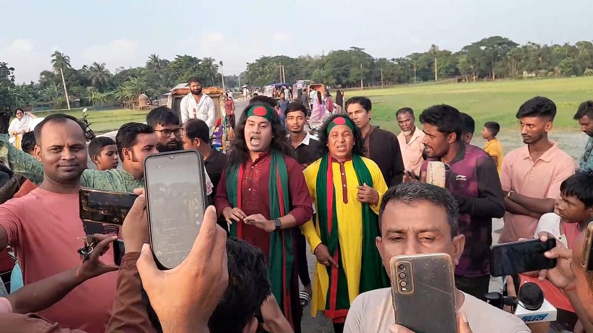 নেত্রকোনা শহরে পার্ক নেই, ঘরেই বন্দী বিনোদন