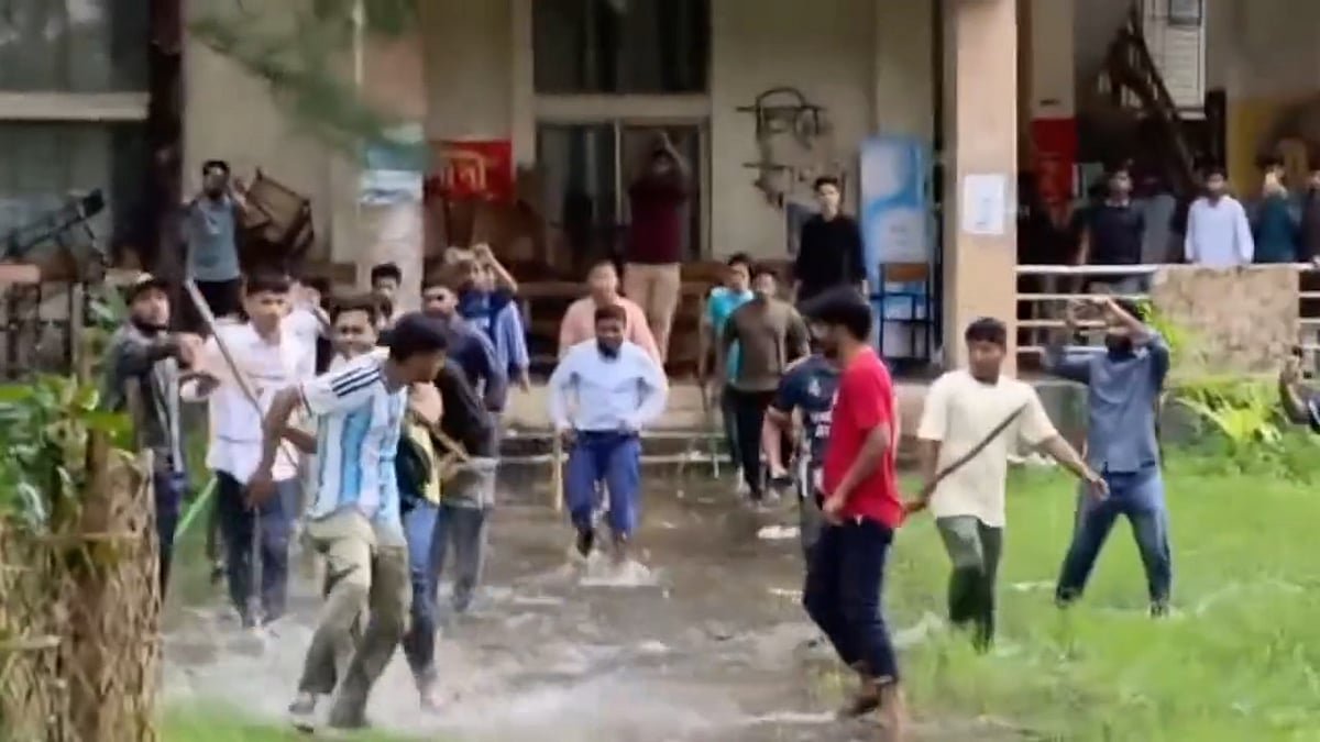 হলের সিট নিয়ে নোবিপ্রবিতে ছাত্রদলের দুই পক্ষে সংঘর্ষ, আহত ১০