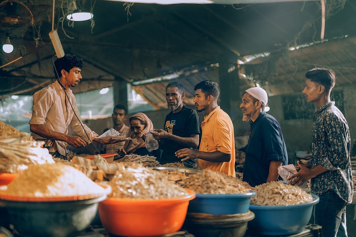 সৎ ব্যবসায়ীদের ৬ পুরস্কার