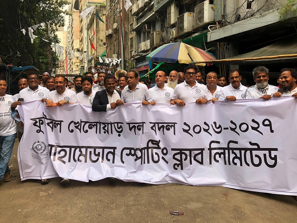 কিংসের ৯ ফুটবলার নিয়ে ঘোড়ার গাড়িতে মোহামেডানের উৎসবমুখর দলবদল