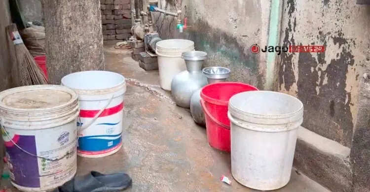 মাসের পর মাস ধরে পানির সংকটে ভুগছে মিরপুর-১১