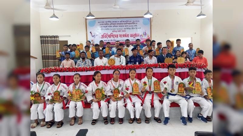 লামায় জাতীয় ও আন্তর্জাতিক পর্যায়ে কৃতিত্ব অর্জনকারী ক্রীড়াবিদদের সংবর্ধনা