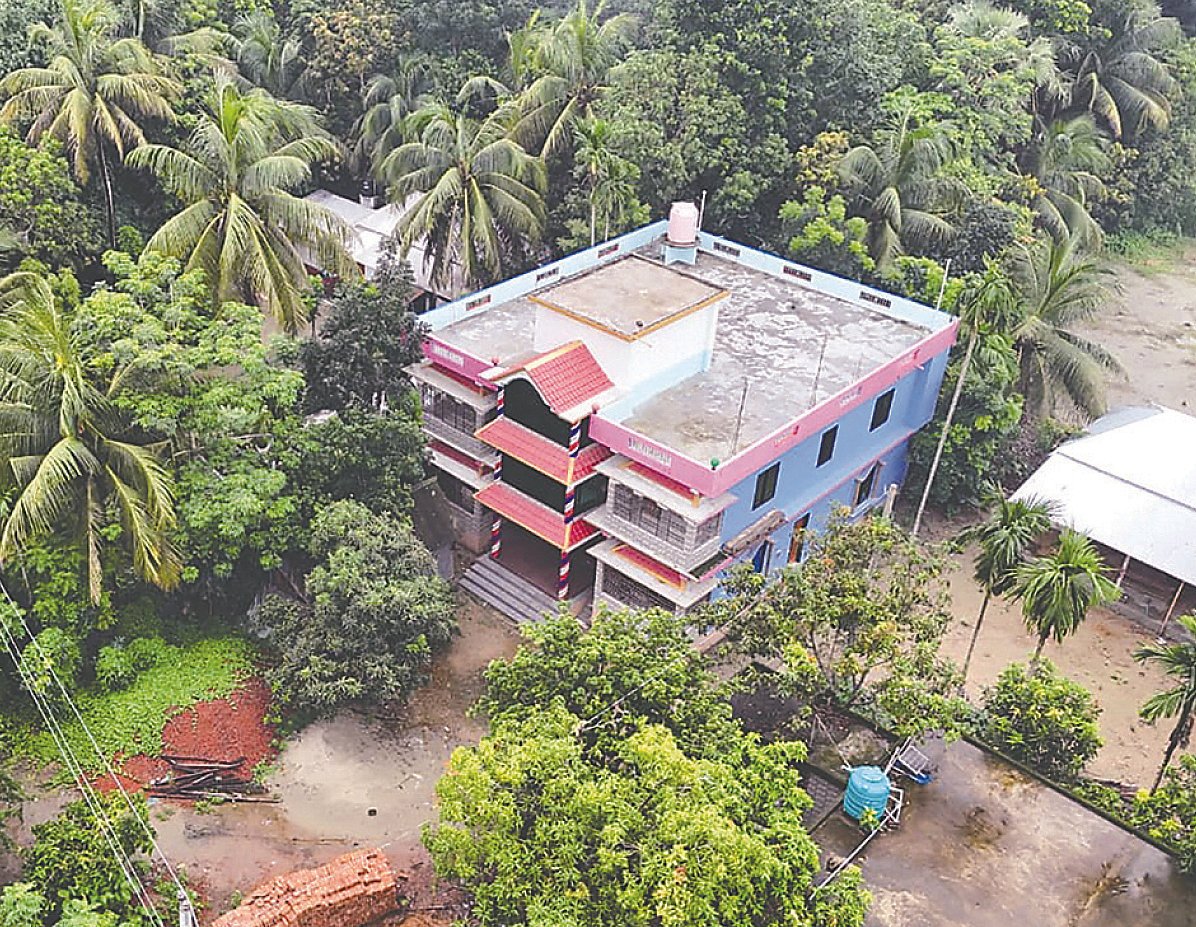 লিবিয়ায় জিম্মি করে দেশে মুক্তিপণ নেন তাঁরা, করেন বাড়ি–গাড়ি–খামার