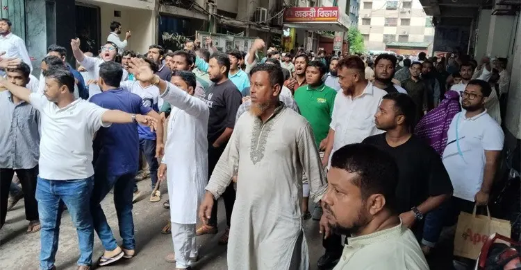 জবিতে সংঘর্ষে আহতরা হাসপাতালেও হামলার শিকার, অভিযোগ ছাত্রদলের বিরুদ্ধে