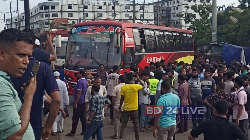 পরিবহন শ্রমিক ইউনিয়নের নির্বাচন ঘিরে উত্তেজন: ঢাকা-চট্টগ্রাম মহাসড়ক অবরোধ