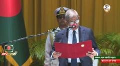 রাষ্ট্রপতি হিসেবে শপথ নিলেন মির্জা ফখরুল, মন্ত্রিসভায় যুক্ত হলেন চার মন্ত্রী ও দুই প্রতিমন্ত্রী