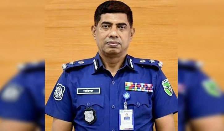 পুলিশের যানবাহনে হামলার হুমকির তথ্য নেই: ডিবি প্রধান