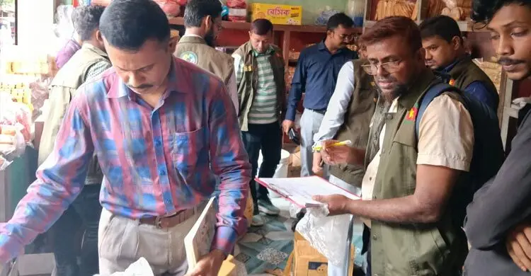 অস্বাস্থ্য পরিবেশে বেকারি পণ্য তৈরি, লাখ টাকা জরিমানা