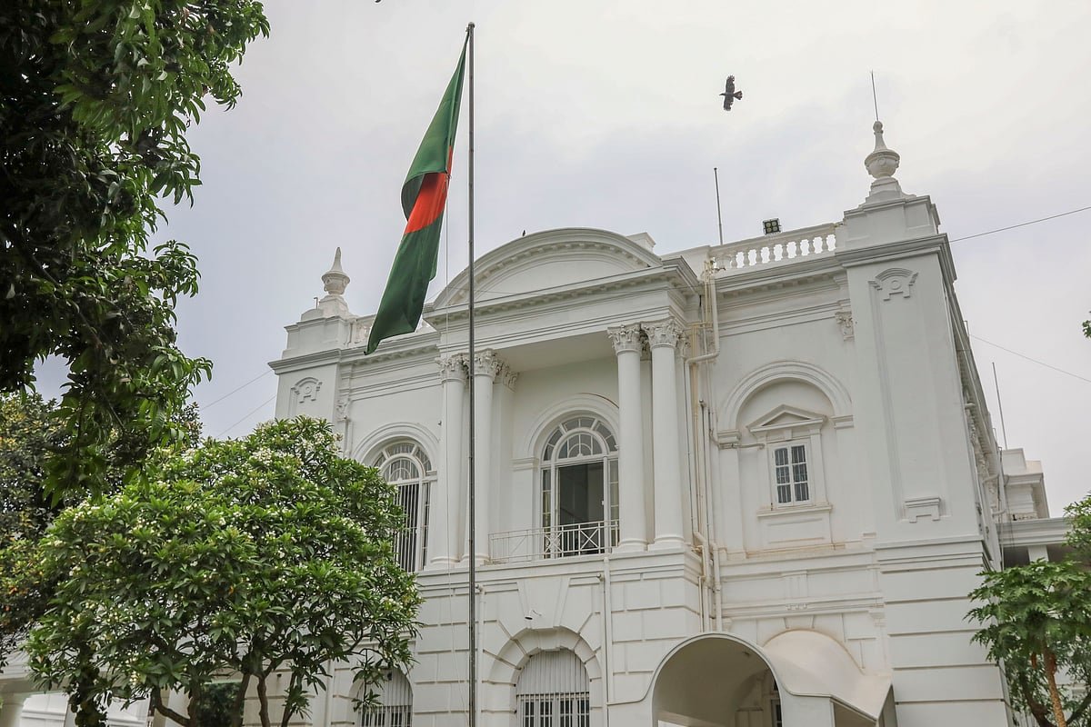 শ্যামল দত্ত, মোজাম্মেল বাবু ও ফারজানা রুপাকে ট্রাইব্যুনালে হাজির করা হয়েছে