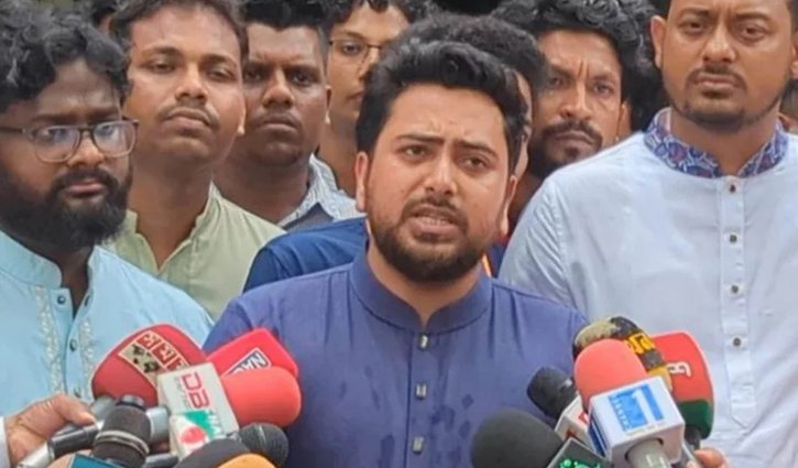 হামলার জবাবে গোলাপগঞ্জে অবস্থানের ঘোষণা নাহিদ ইসলামের, ‘দেখি কত সন্ত্রাসী আছে’